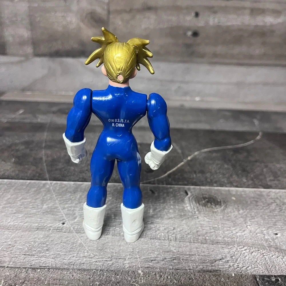 Dragon Ball Z Super Battle Collection 1996 Armor Figure Super Saiyan Trunks